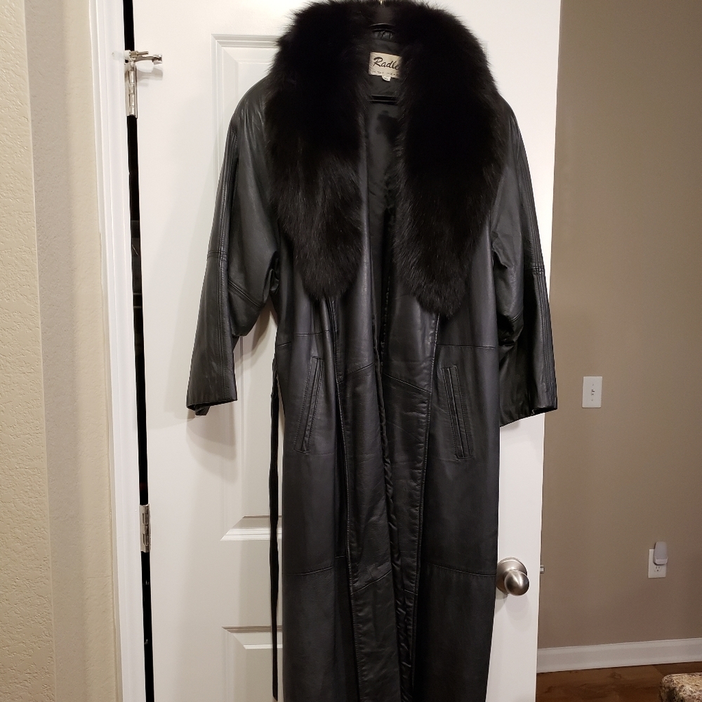Radlee long leather coat XL with fox fur trim.